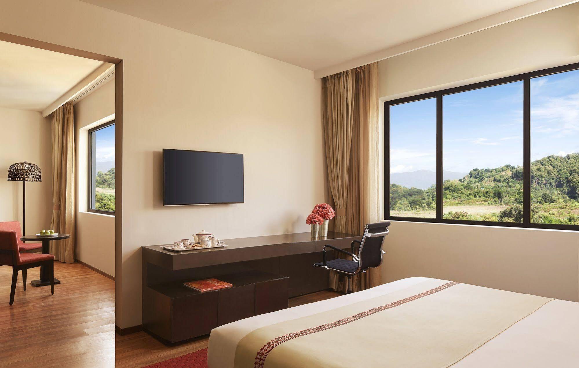 Vivanta Guwahati Bagian luar foto